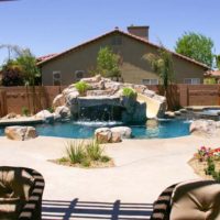 custom backyard swimming pool